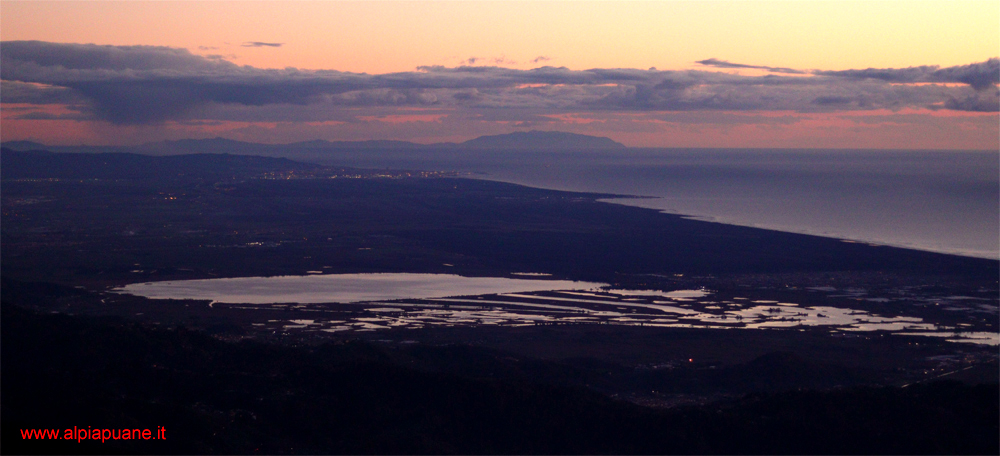 Lago di Massaciuccoli dal monte Matanna